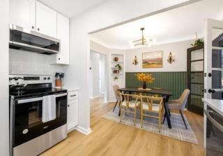 Newly Remodeled Home With a Game Room - Parma Heights - 3