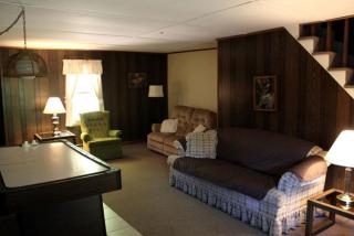 Charming Cabin Rental with Private Beach Access on Lake George in New York - - 4