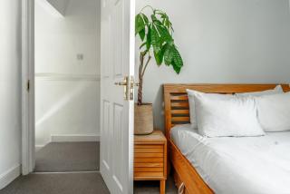 City Center Home with Patio, Workspace and Parking - Bristol - 9