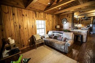 Charming Country Cabin Rental Located in Morton, Mississippi - Forest - 2