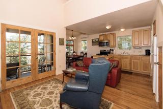 Lovely Cottage Retreat in Texas Hill Country with Cypress Creek Views near Hamilton Pool - Hammetts Crossing - 3