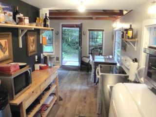 Pet-Friendly Cabin Rental Overlooking a River near Skykomish, Washington - Baring - 7