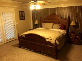 Peaceful and Secluded Lake Getaway in Guntersville, Alabama - Albertville - 4