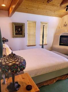Private Suite in a Desert Lodge in the Sandia Mountains near Albuquerque, New Mexico - Cedar Crest - 5