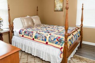 Elegant Cottage Rental for Groups near Greensburg, Kentucky - Columbia - 3