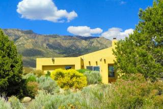 Cozy Albuquerque Cabin Rental with Mountain Views for a Relaxing Getaway - Albuquerque - 0