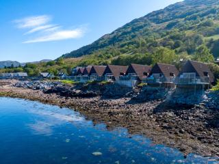 Loch Linnhe Waterfront Lodges with Hot Tubs - Glencoe - 6