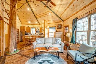 Nashville Area Luxury Tree House Accommodation for a Tennessee Getaway - Greenbrier - 0
