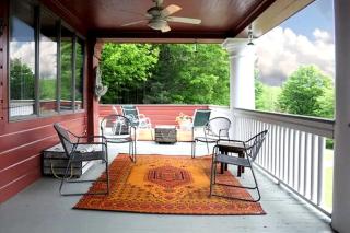 Impressive Cabin with a Pool and Hot Tub Ideal for Weekend Getaways in the Catskills - Hunter - 7