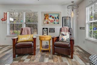 Delightfully Cozy Texas Cottage Rental Ideal for a Romantic Getaway near Dallas - Wills Point - 8