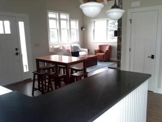 Spacious Guest Cottage Rental on Lake in The Berkshires, Massachusetts - Lanesborough - 5