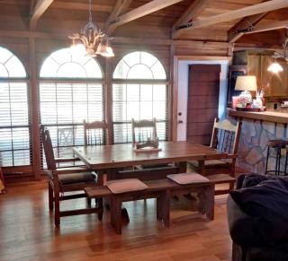 Peaceful Lodge-Style Cabin with Fire Pit near Greers Ferry Lake in Arkansas - Heber Springs - 4