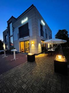 K&T Estates Resort & Spa, Frankfurt - - 7