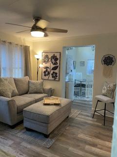 La Casita on Antique Row - 3