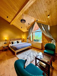 Prakāsá Manali - 7