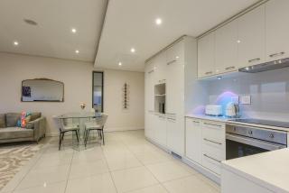 Park Central Residence - Building with Generator - 1