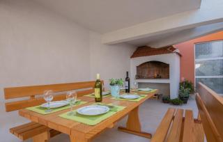 Apartman Erstic 1 - Baska Voda by Villas Guide - Baška Voda - 3