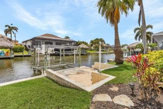 Yacht Club Area, Gulf Access, Heated Saltwater Pool - The Queen Elizabeth - Roelens - Cape Coral - 9