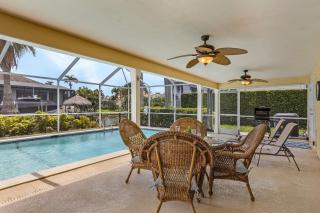 Yacht Club Area, Gulf Access, Heated Saltwater Pool - The Queen Elizabeth - Roelens - Cape Coral - 3