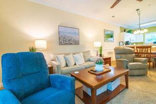 Pet Friendly Golf Paradise w Huge Pool and Hot Tub - North Myrtle Beach - 0