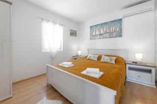 Golden SeaView Holiday Home - Mlini - 9