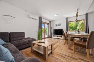 Mountain Retreat with Private Pool and Grill in Radmani, Croatia - Radmani - 7