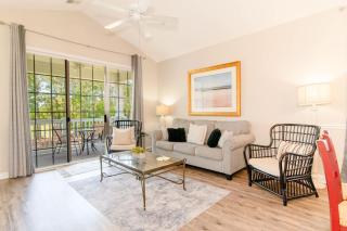 Massive Waterfront Pool Lakefront Condo Famous Barefoot Resort - North Myrtle Beach - 3