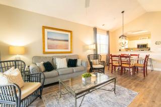 Massive Waterfront Pool Lakefront Condo Famous Barefoot Resort - North Myrtle Beach - 6