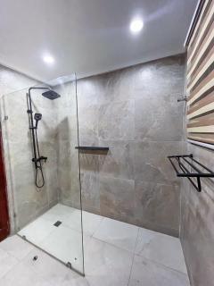 Perfectly located home in East Legon - Accra - 7
