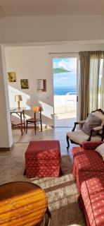 Apartamento renovado e luminoso a poucos minutos do centro - Funchal - 0