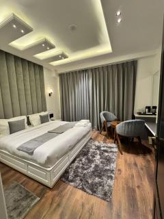 Hotel La Sera - Srinagar - 3