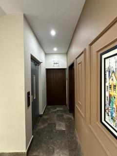 2 Bed Condo With Lift And Drawing Dining - 8