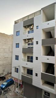 1000 SQ FT- 2 Bed Condo With Lift And Drawing Dining - Karatschi - 4