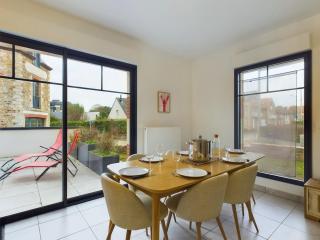 50m de la plage - terrasse - 3 adultes et 3 enfants - 8