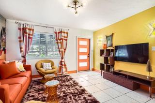 Vintage Vibes! Tiki Retreat - West Palm Beach - 1