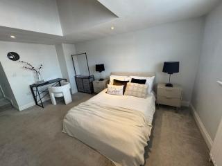 Urban Oasis - Wokingham - 9