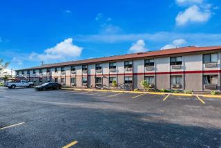 Red Roof Inn & Suites Vineland - Buena - 2