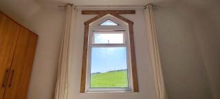 The Trackside Cottage - 3