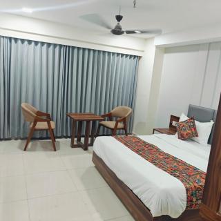 HOTEl MAPLE LEAF - 3