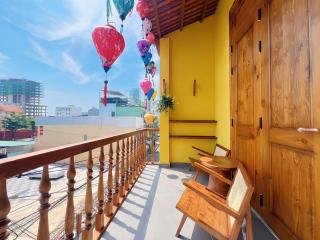 AnThượngBathtubHomeStay5BR-5sWalk to MỹKhêBeach, NightMarket - Danang - 0