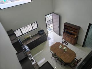 House with garden and pool - - 4