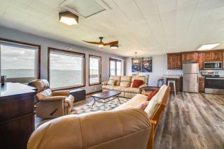 Bring Your Boat Lakefront Retreat in Watertown - Watertown - 5