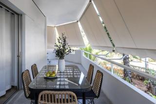 Stylish 1BR Retreat Near Alimos Beach Tram - Athen - 1