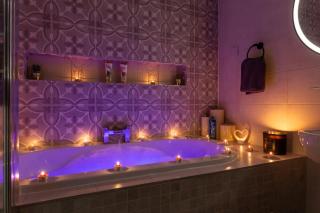 Bradford Luxury Central Apartment with Jacuzzi - Bradford - 0