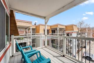 Main St Condo with Fireplace & Mountain Views - 7