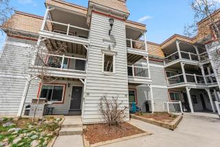 Main St Condo with Fireplace & Mountain Views - 6