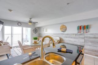 Cozy Lakefront Middle Bass Retreat with Balcony - Put-in-Bay - 6