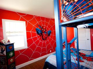 F-34 Minnies House - Anaheim - 4