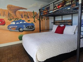 F-34 Minnies House - Anaheim - 1