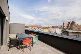 Skyline Living - Penthouse with Terrace and Parking - Budapeste - 2